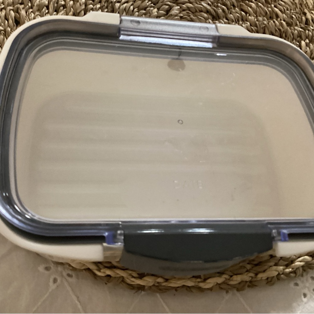 Cream and Black Food Storage Containers - Picture 7 of 9